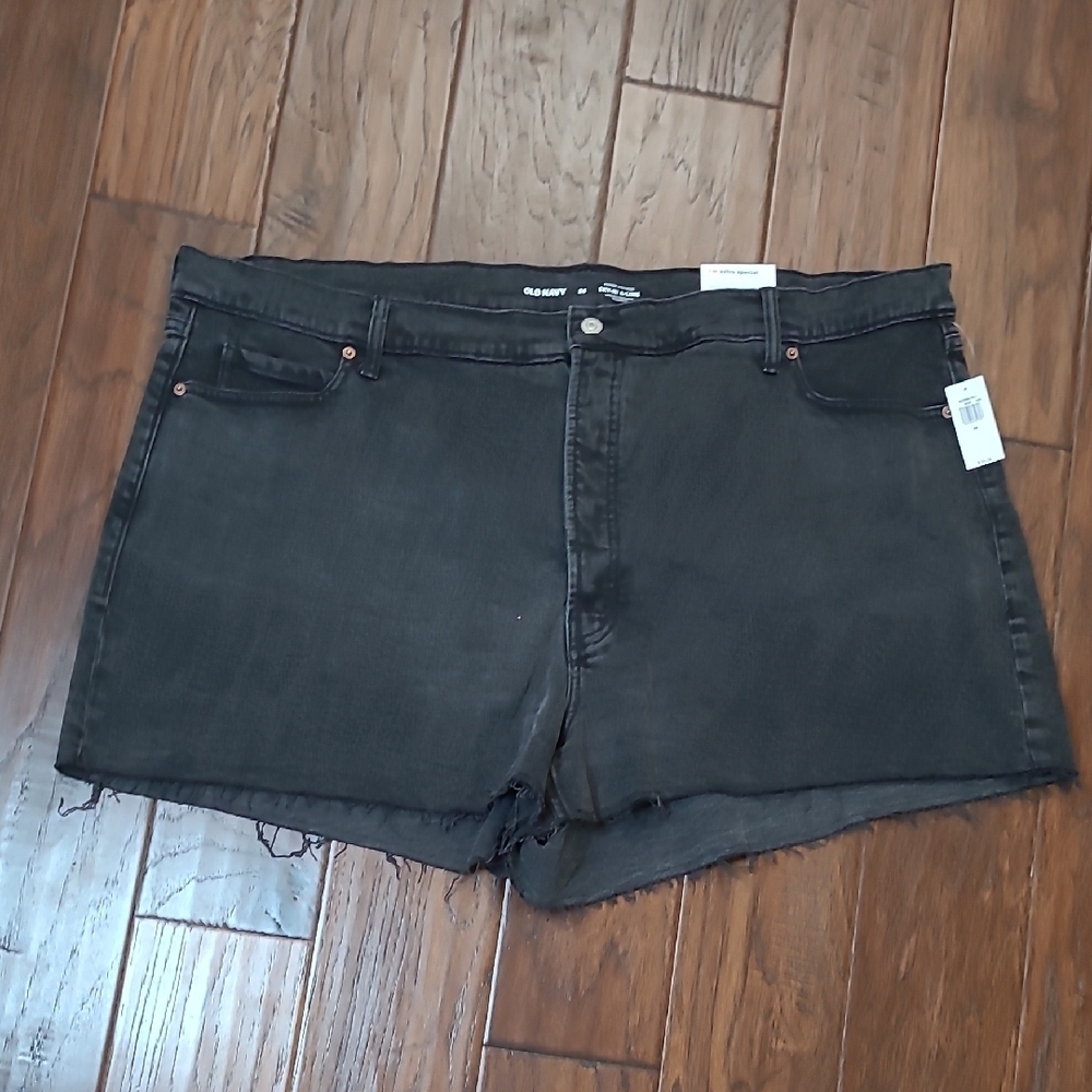 NWT Old Navy Sky-Hi A-line Black Jean Shorts with Raw Fringe Hem size 26
